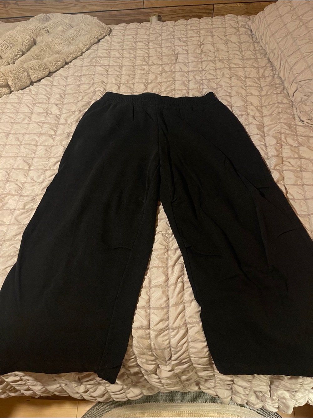 Aerie Barrel Leg Sweatpants. Size Large short